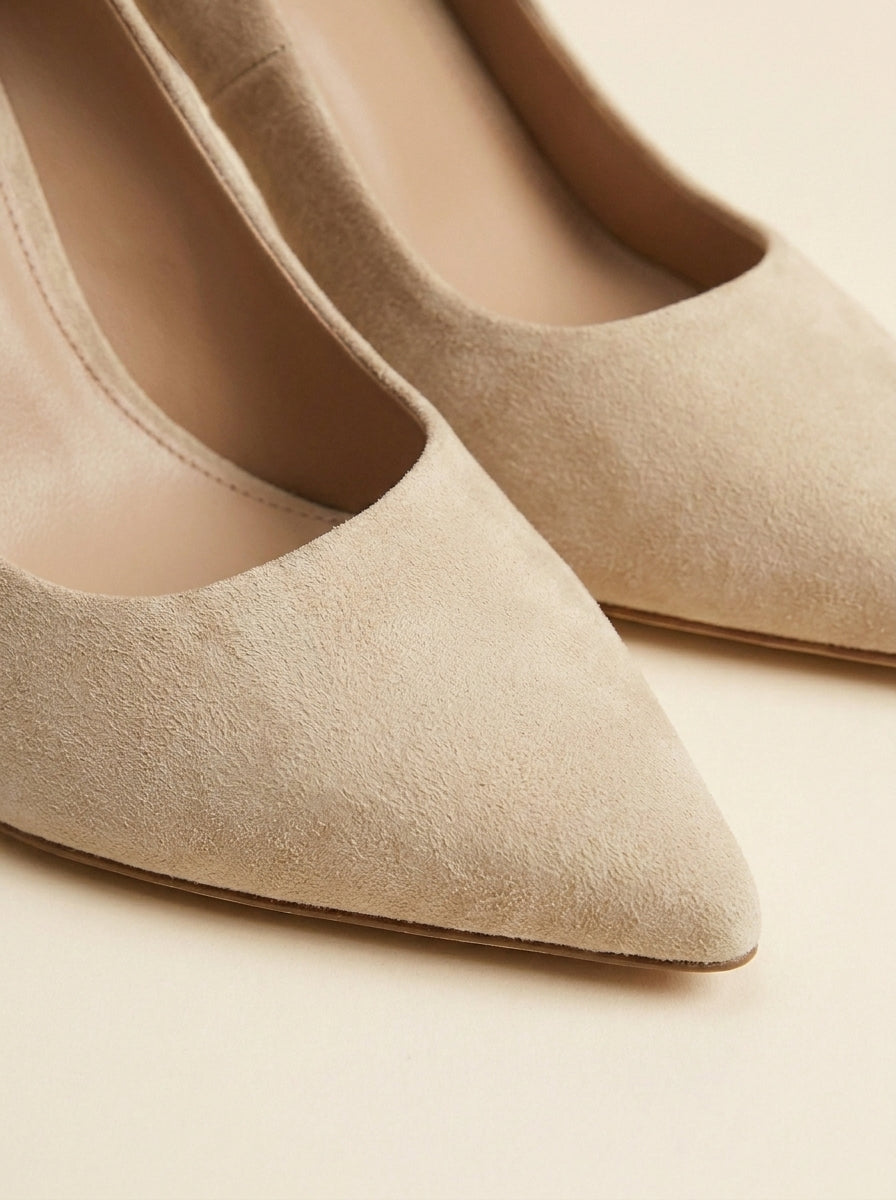 Escarpins Bout Pointu Talon Aiguille — Beige