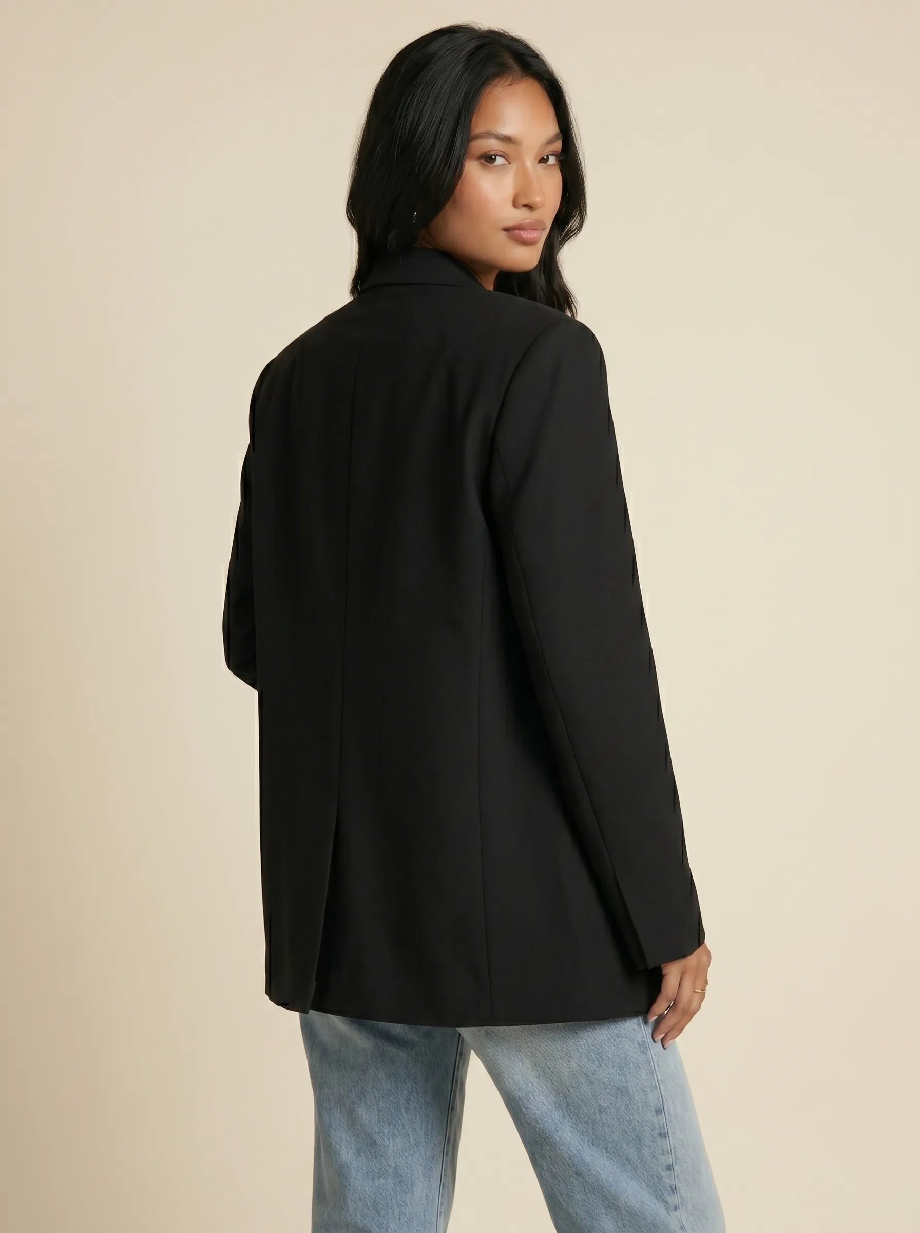 Blazer Structuré Épaules Marquées — Noir / Blanc